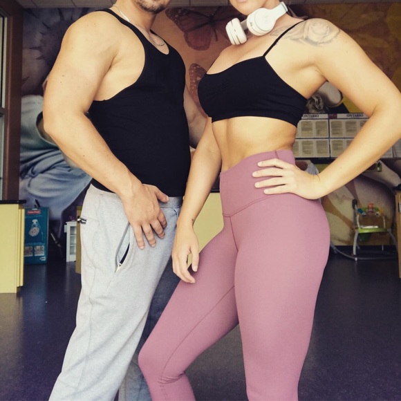 Lulu Lemon Wunder Under - Picture 4 of 4